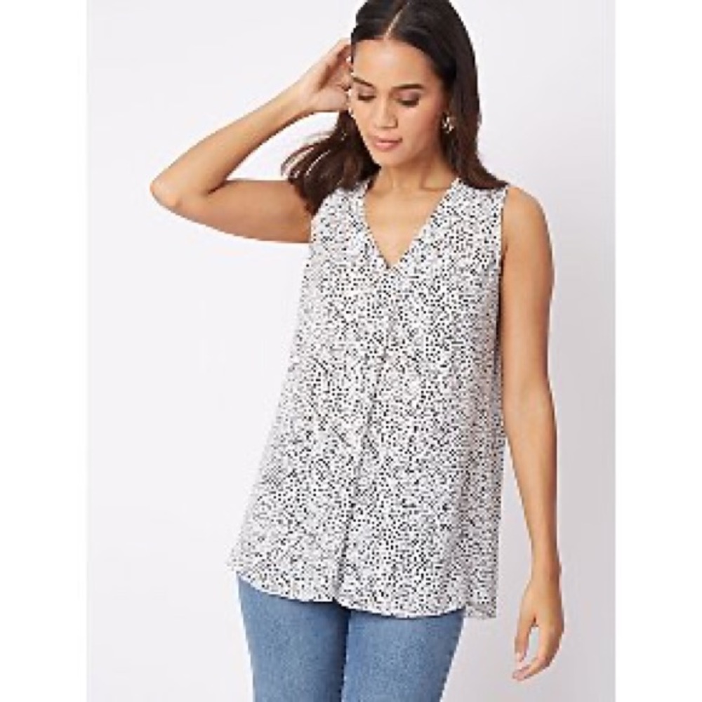 EUC Vince Camuto Blouse